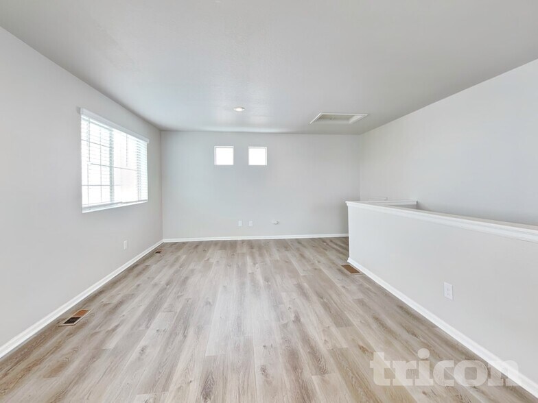 Building Photo - 10550 Waco St