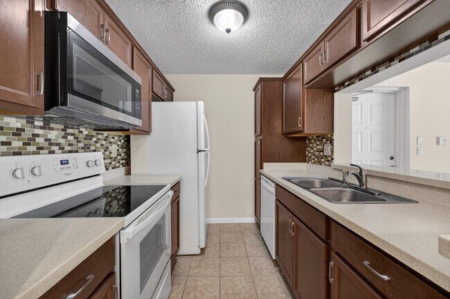 Building Photo - 2512 SE Anchorage Cove