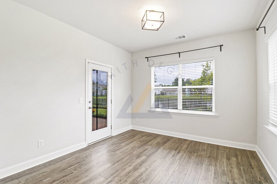 Building Photo - 124 Danner Dr