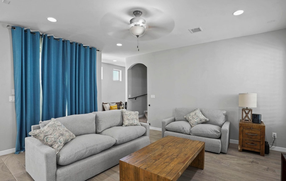 Building Photo - 14695 Pebble Hills Blvd