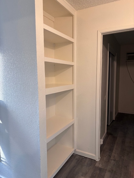 Building Photo - 1102 L St