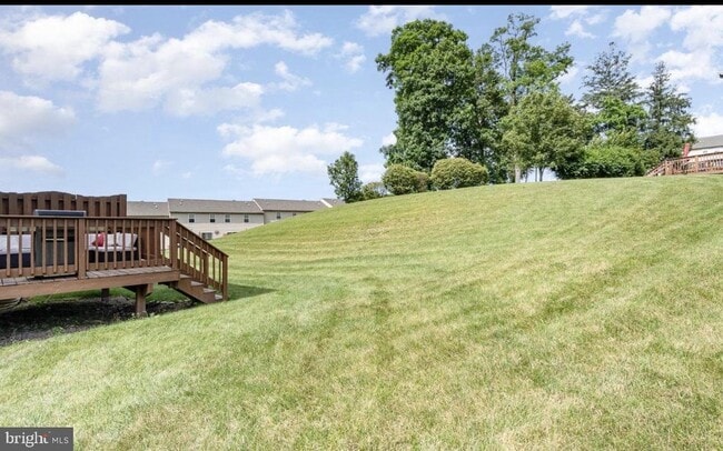 Building Photo - 358 Weatherstone Dr