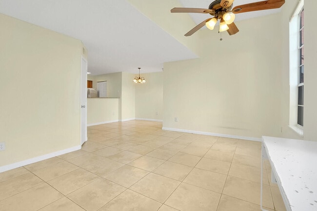 Building Photo - 1385 Crystal Way