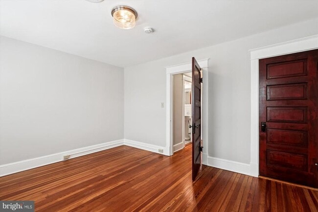 Building Photo - 118 N Peyton St