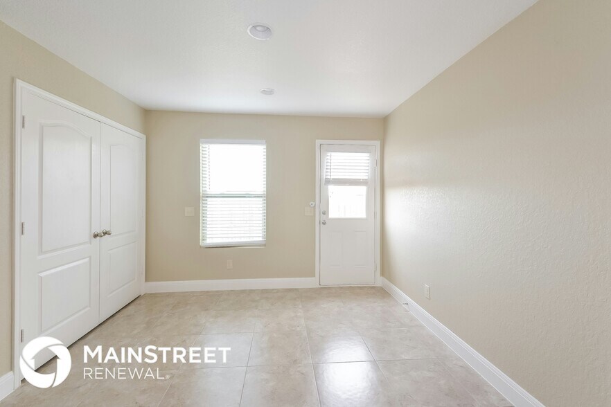 Building Photo - 3422 Dunlap Fields