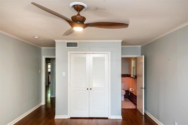 Building Photo - 3605 Park Ridge Blvd