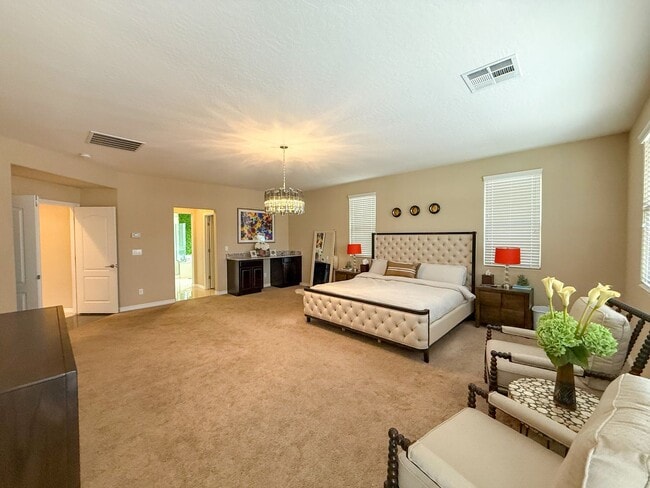 Building Photo - Luxury 6/BD 4.5/BA Large Furnished Home with Dual Primary Suites in Gated Community