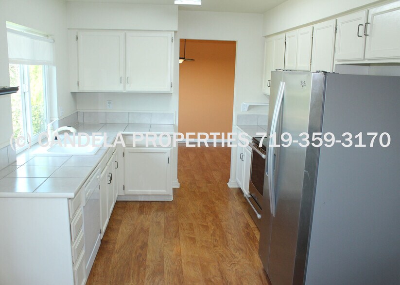 Building Photo - 3474 Oak Creek Dr W