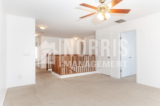 Building Photo - Large Home with Plenty of Room in Coolidge