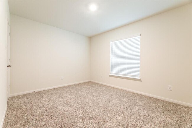 Building Photo - 3109 Killam Rd