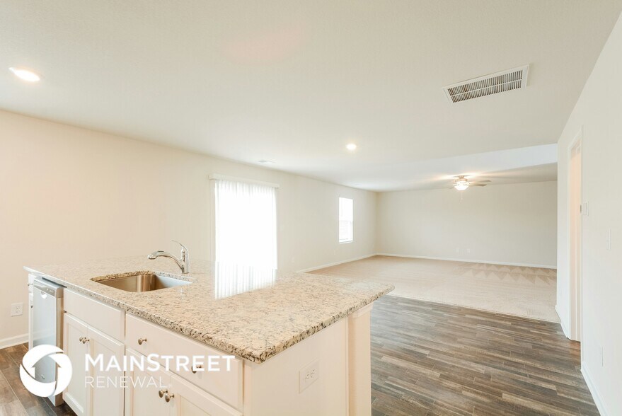 Building Photo - 497 Turning Lk Dr