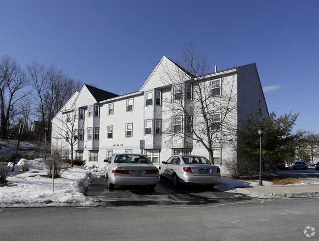 Webster Commons - Nashua, NH | Apartment Finder