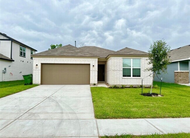 Building Photo - 812 Westpointe Dr