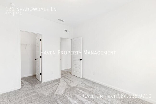Building Photo - 121 Shadowdale Ln