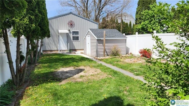 Building Photo - 324 Walnut St