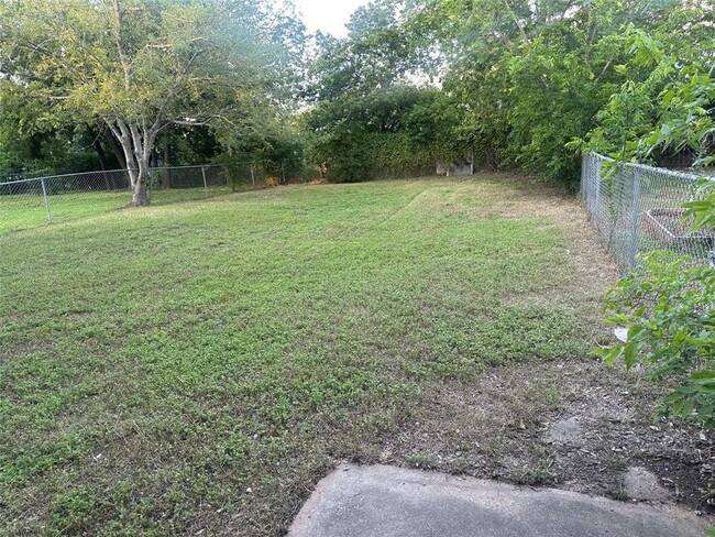 Building Photo - 2602 S Bagdad Rd