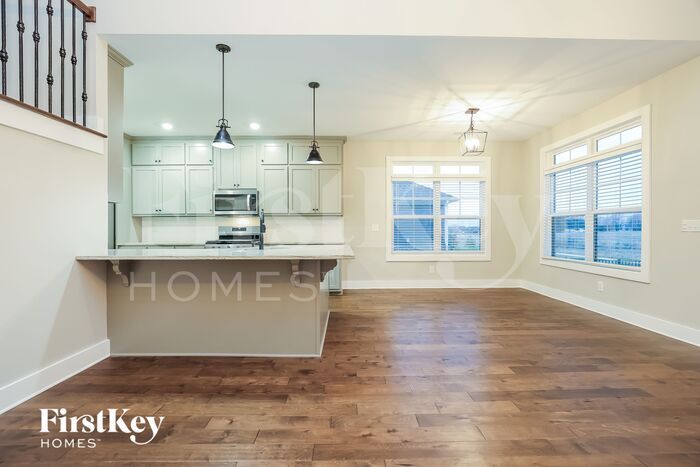 Building Photo - 708 Jersey Dr