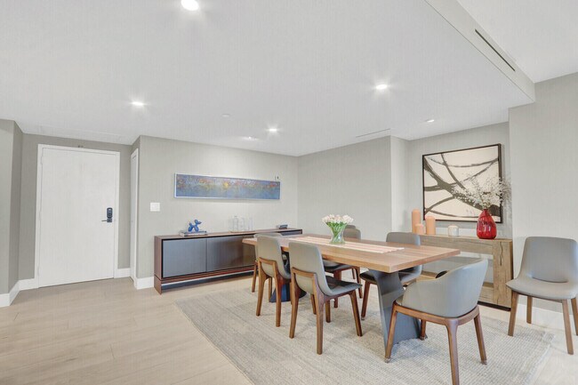 Building Photo - 4201 N Ocean Blvd