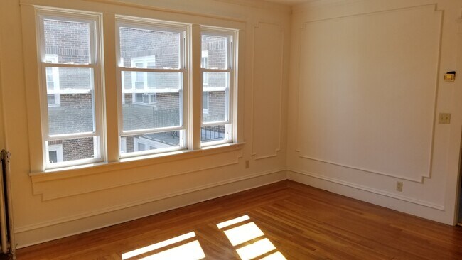 Building Photo - 107-111 Medway Street