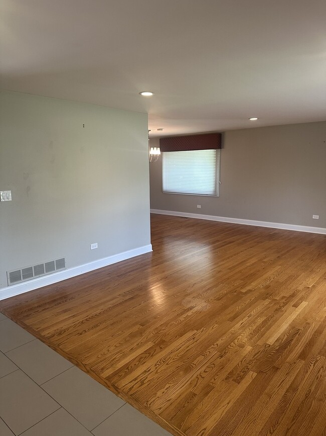 Building Photo - 1718 Valley Forge Pl