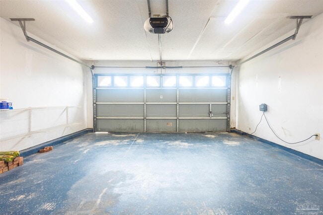 Building Photo - 2060 Cambridge Cir