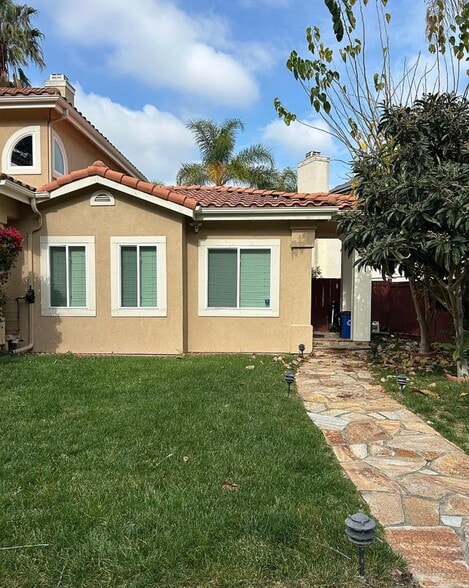 Building Photo - 9476 Hito Ct