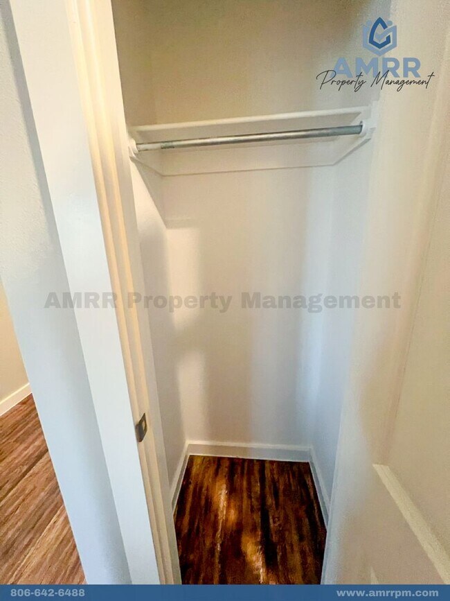 Building Photo - Beautiful 4 Bedroom Home