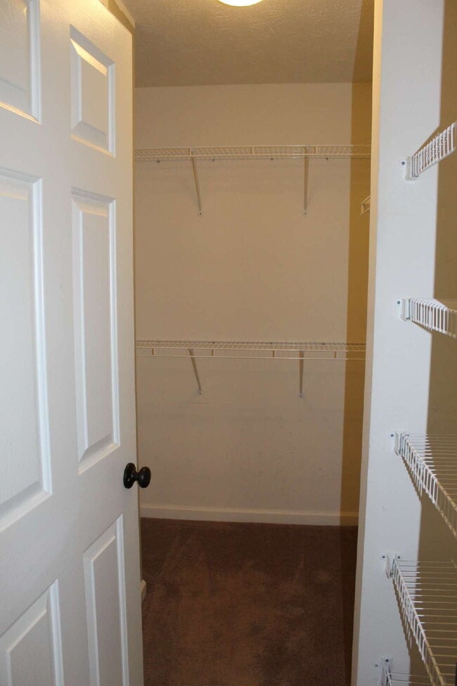 Building Photo - Roomy 3-Bedroom Townhouse in Baldwin Neigh...