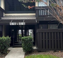 Building Photo - 56 Club House Dr