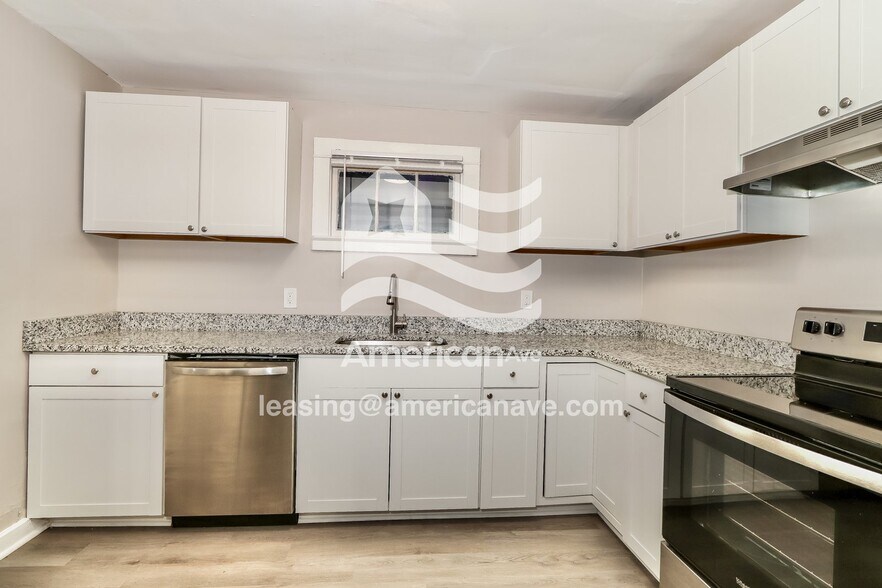Building Photo - 125 N 39th St