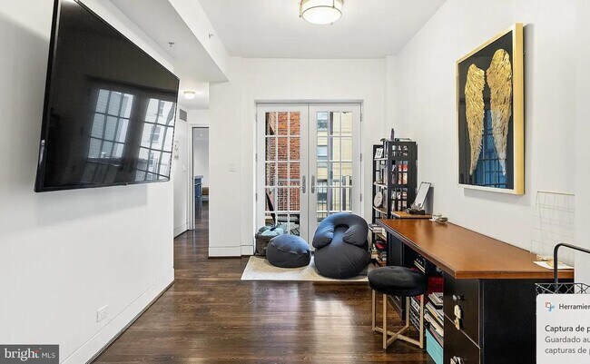 Building Photo - 1124 10th St NW
