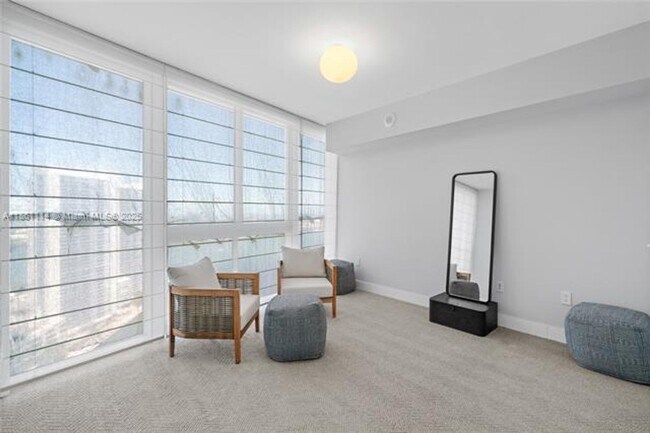 Building Photo - 465 Brickell Ave