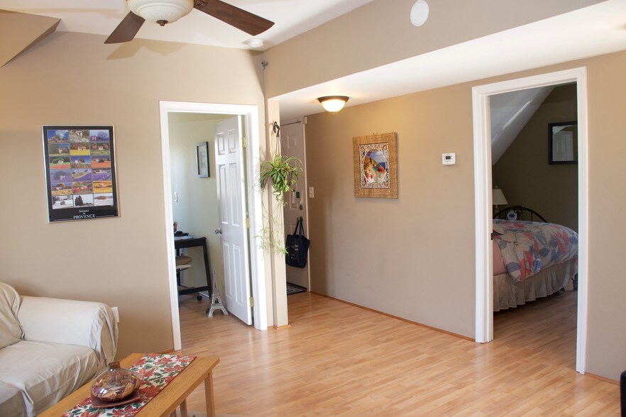 Living Room - 125 Pleasant St