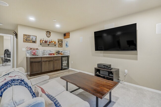 Building Photo - 7143 Jagged Rock Cir