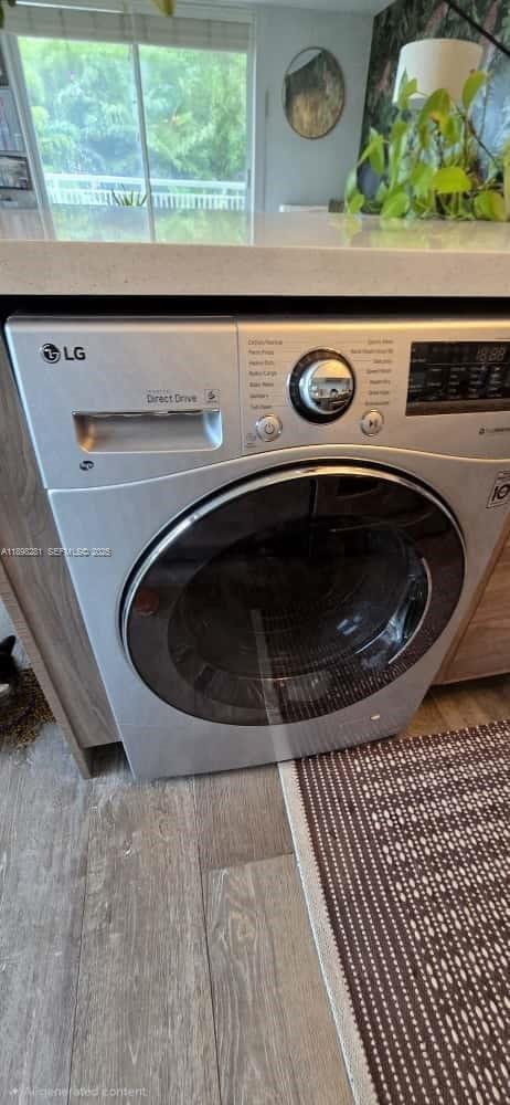 Building Photo - 1688 West Ave