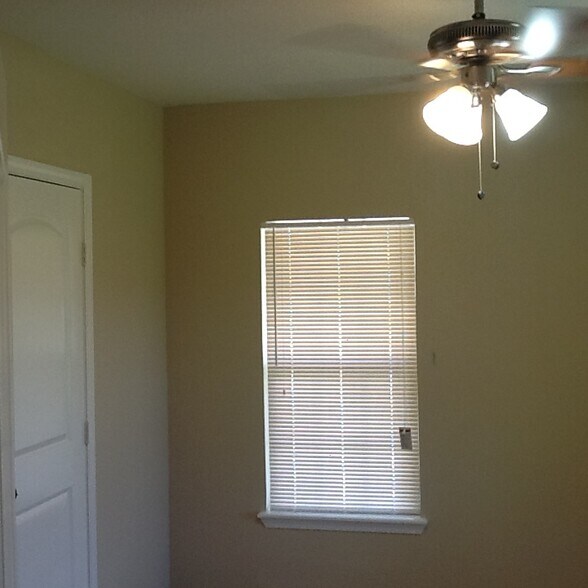 Ceiling fans in the three bedrooms. - 429 W 2nd St