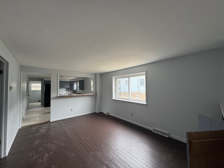 Building Photo - 4400 Jacob St