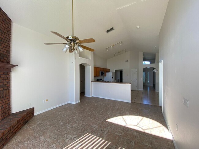 Building Photo - 434 Cassia Dr