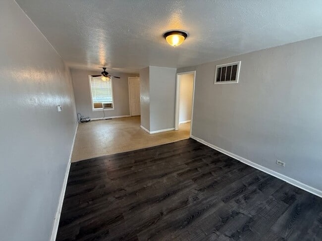 Building Photo - 1-Bedroom Apartment in Commerce City