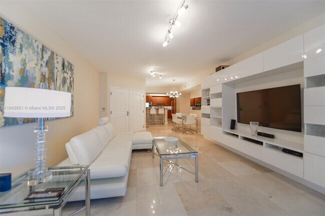 Building Photo - 3101 S Ocean Dr