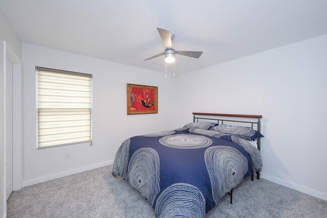 Building Photo - 406 Deer Path Lp