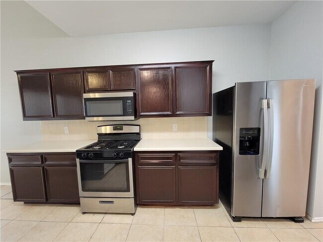 Building Photo - 1001 Acanthus St