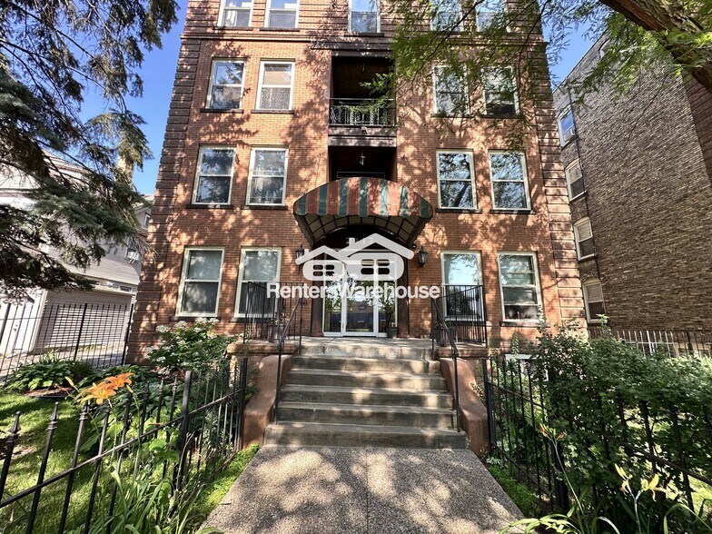 Primary Photo - 2417 Emerson Ave S