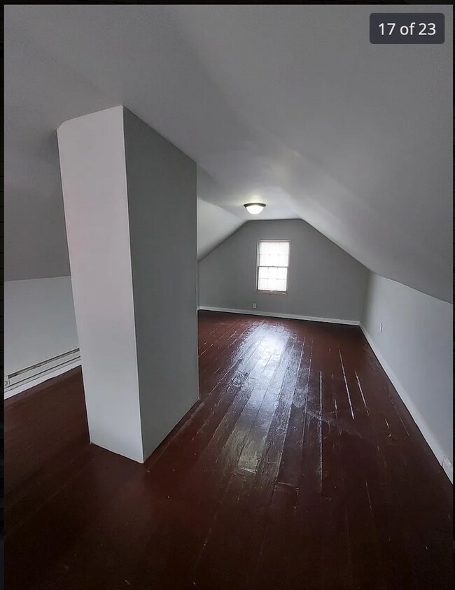 Building Photo - Newly Renovated Single Family Home in Exce...