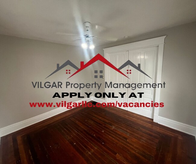 Building Photo - 109 3rd St