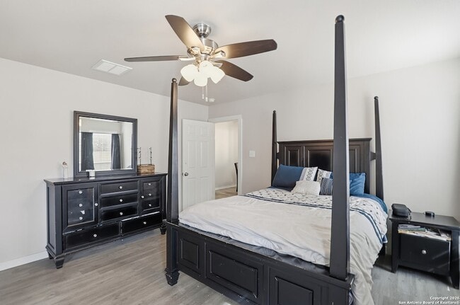 Building Photo - 414 Willow Grove Dr