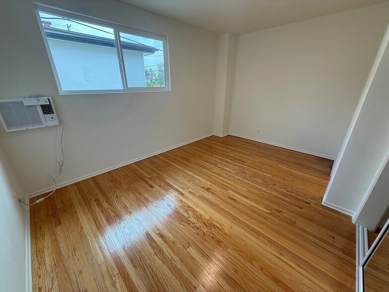 Building Photo - 1514 Orange Grove Ave