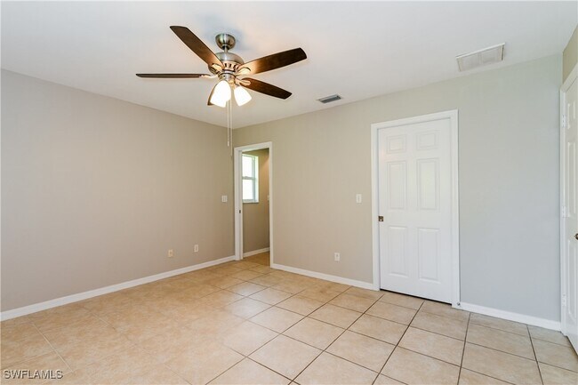 Building Photo - 1322 SE 33rd Terrace