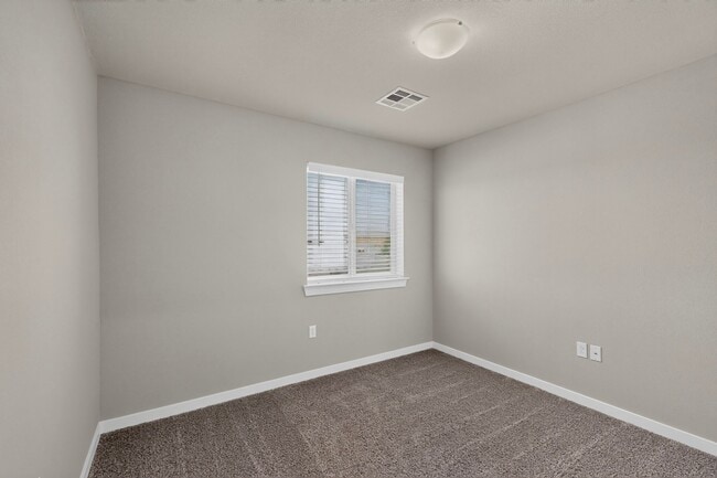 Building Photo - 9930 Isla Pl