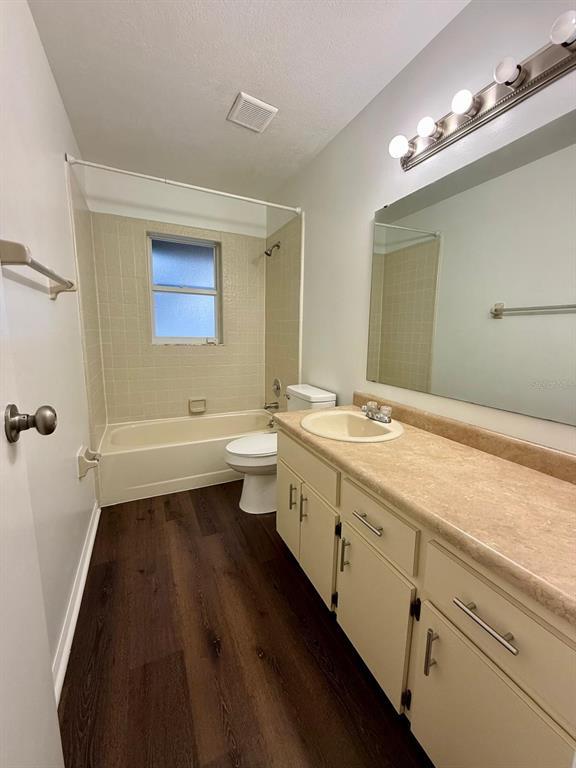 Building Photo - 8143 Chelsworth Dr